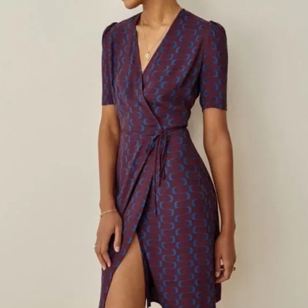 Elegant Wrap Midi Dress in Burgundy with Blue Pattern